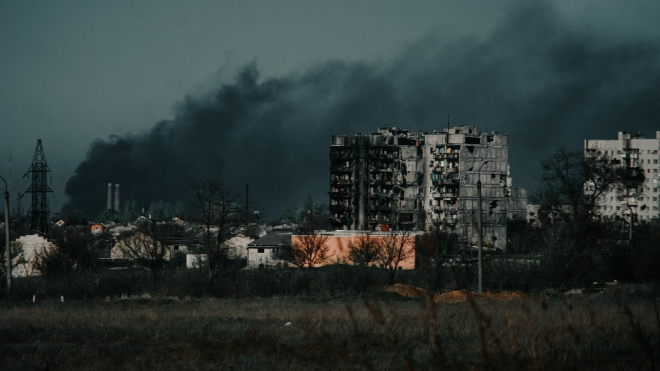 The war. Russian troops continue to fire all over Ukraine, Russians has broken into the territory of “Azovstal”, hundreds of Mariupol residents are deported to Vladivostok. Day 71: live coverage