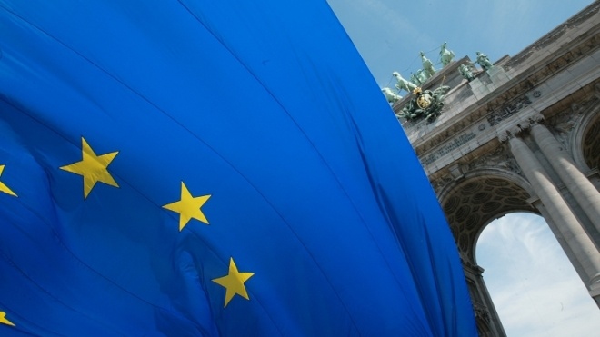 В Одесі поліція розслідує наругу над прапорами ЄС. Відповідальність на себе взяла «Традиція і порядок»