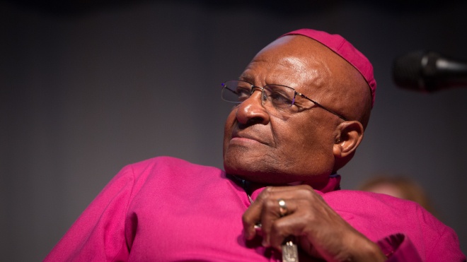 В ЮАР скончался архиепископ Десмонд Туту. Он получил Нобелевскую премию мира за борьбу против апартеида
