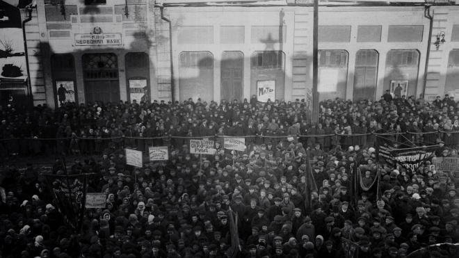 Сто років тому більшовики з Москви запустили політику «українізації», щоб зміцнити свою владу в Україні. А коли вона почала загрожувати режиму, її прихильників заслали в табори і розстріляли