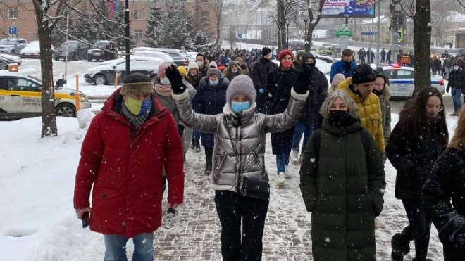 Юлію Навальну затримали на мітингу в Москві. Усього силовики схопили понад 2 000 людей