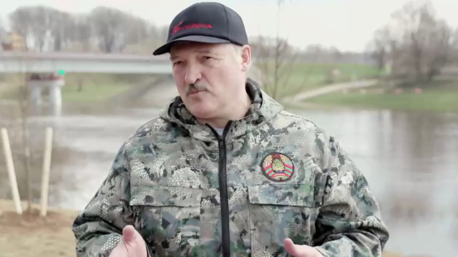 Лукашенко дозволив залучати армію для придушення «масових заворушень»