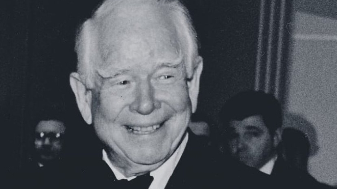 У віці 99 років помер ексглава PepsiCo Дональд Кендалл. Він пригостив Хрущова колою, щоб продавати її в СРСР
