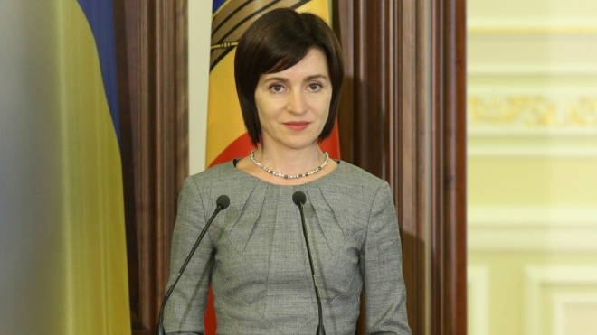 В Молдове Конституционный суд приостановил действие закона, которым сократили полномочия Санду