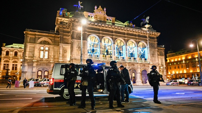 Австрія провела антитерористичні рейди та затримала понад 30 людей