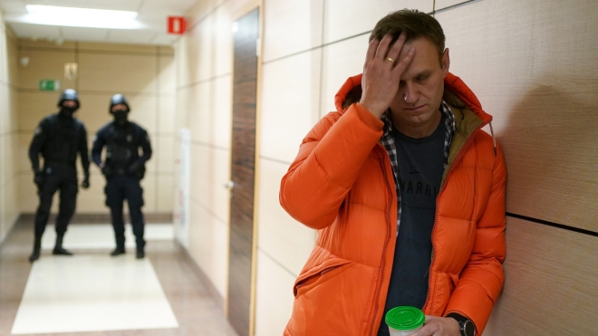 В Москве начался второй суд над Навальным. Его обвиняют в клевете на ветерана Второй мировой войны