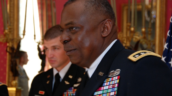 Байден предложит генерала в отставке Остина на должность министра обороны. Он может стать первым темнокожим главой Пентагона