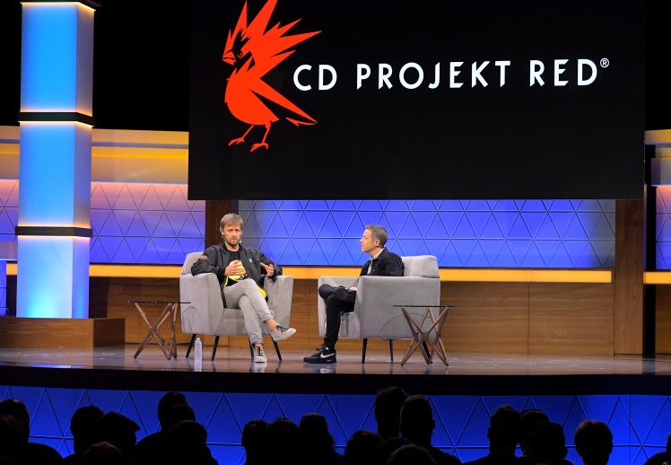 Сооснователь CD Projekt Марцин Ивинский и Джефф Кигли во время панели «CD Projekt Red: прошлое, настоящее и будущее» на E3 2019, Лос-Анджелес, 12 июня 2019 года.