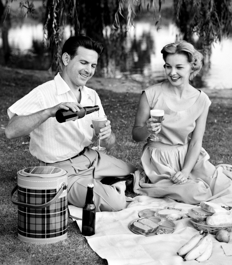 Отдых на пикнике в США, 1950-е годы.