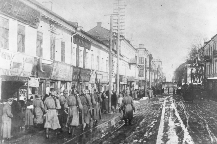 Немецкие войска входят в Минск, 1918 год.