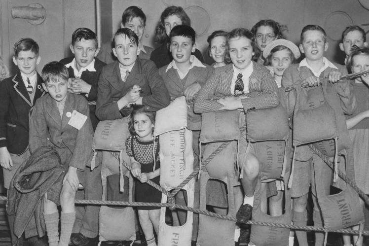 Британські дити прибули на евакуаційному судні в Нью-Йорк, 1940 рік.