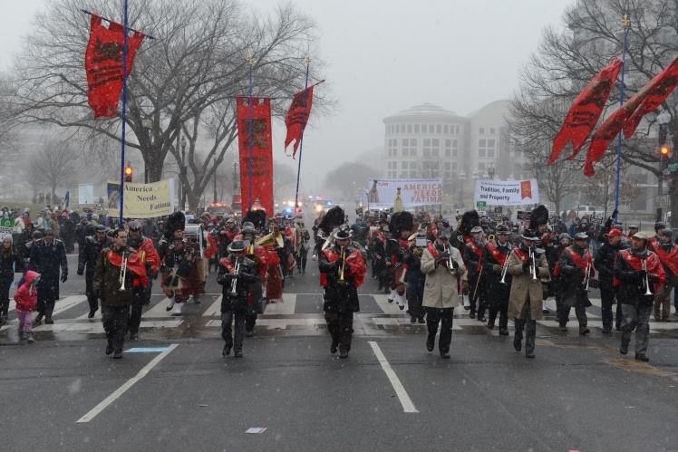 «Марш за жизнь» против абортов, организованный TFP, Вашингтон, США, январь 2016 года.