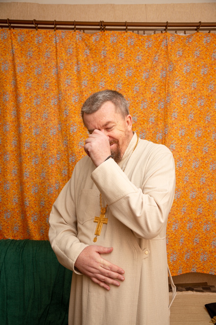 «Ви поїдете, а нам тут жити». Священник Московського патріархату Володимир Маглена першим на Донбасі перейшов до ПЦУ і все втратив_12