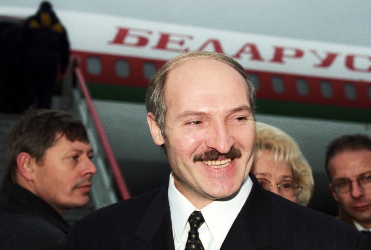 Президент Білорусі Олександр Лукашенко під час офіційного візиту до Москви. 1996 рік.