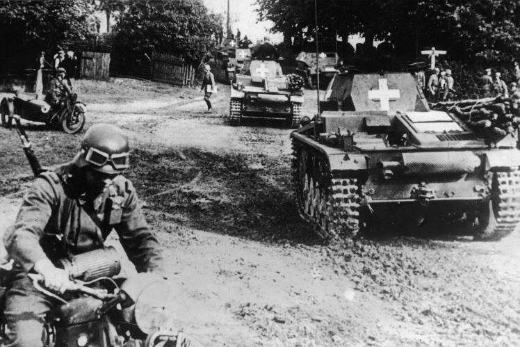 The German army outnumbered the Polish army in terms of the number of soldiers and especially military equipment. On the picture: German tanks accompanied by motorized infantry during the invasion of Poland, September 1, 1939.