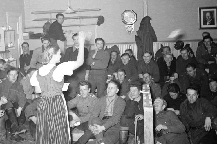 Entertainment tour for the military on the Karelian Isthmus, November 1, 1939.