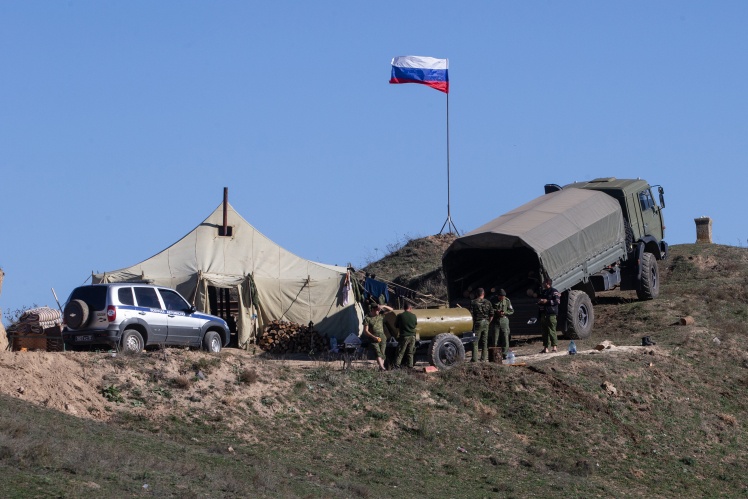 Война в Нагорном Карабахе - Азербайджан продвигается дальше, а на границе  заметили военных России