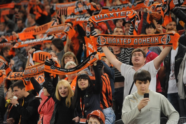 Рекорд відвідуваності «Донбас Арени» був встановлений 2 вересня 2012 року. На матч «Шахтаря» проти київського «Динамо» прийшли 53 423 глядачі.