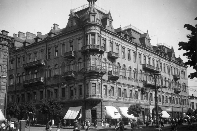 Фасад «лицарського будинку» в 1935 році.