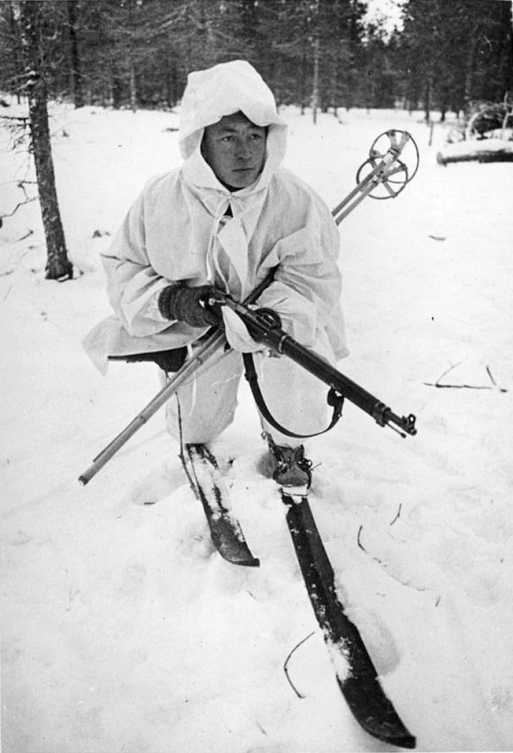 Uniform of a Finnish soldier, who was a member on a ski patrol during the Winter War.