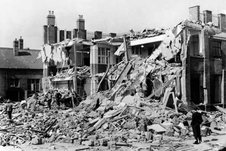 Зруйнована школа в Лондоні, 1940 рік.