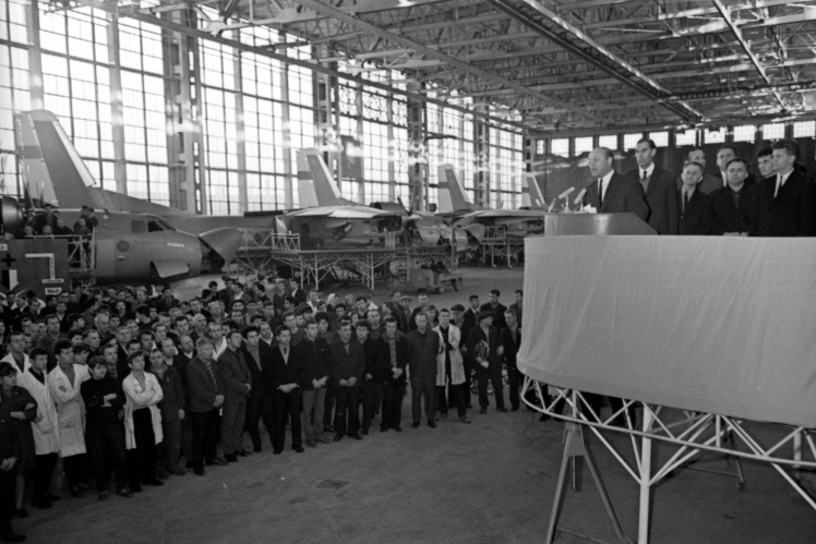 Збори на Київському авіаційному заводі, жовтень 1967 року.