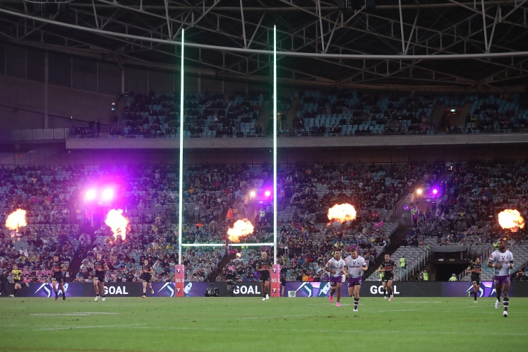 Зрители на трибунах стадиона ANZ в Сиднее во время финала Национальной регбийной лиги, 25 октября 2020 года.