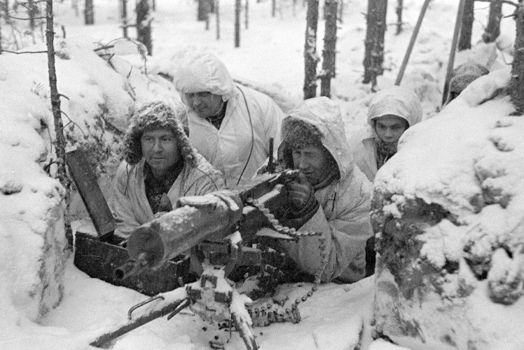 Finnish machine gunners during the Winter War, February 21, 1940.