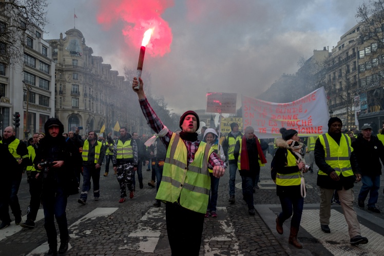 Демонстрация «желтых жилетов» в Париже, 9 февраля 2019 года.