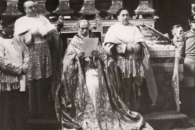 Pope Pius XII reads a speech, 1940.