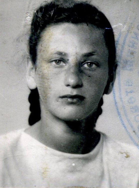 Знімок 1950-х років, на якому нібито зображено Ірину Райхенберг.