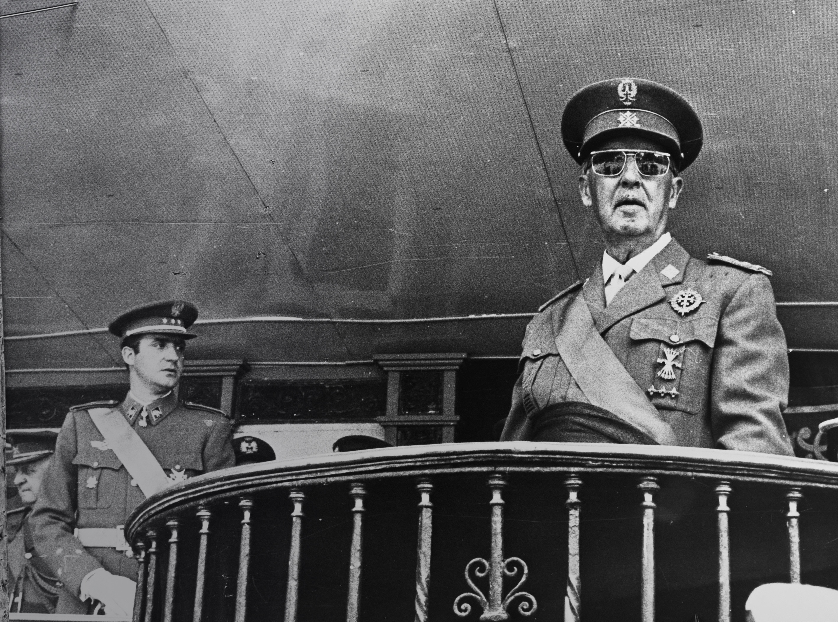 Диктатор Франсиско Франко правил Испанией и его не свергли — история, фото