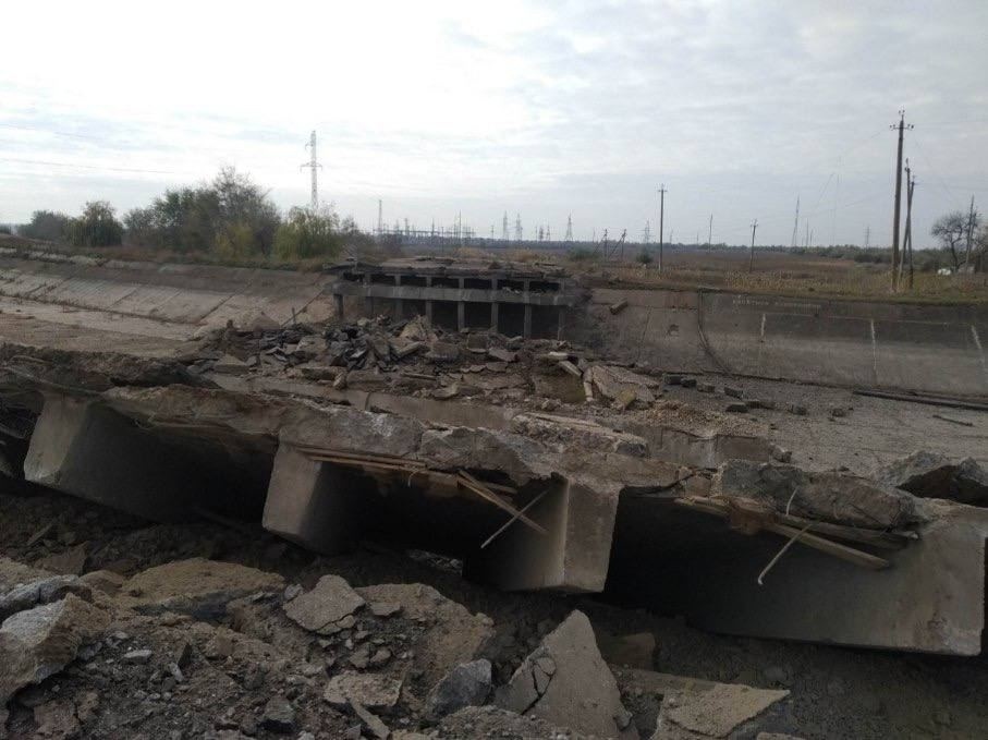 The Russians blew up three bridges in Kherson region — Ukrainian news