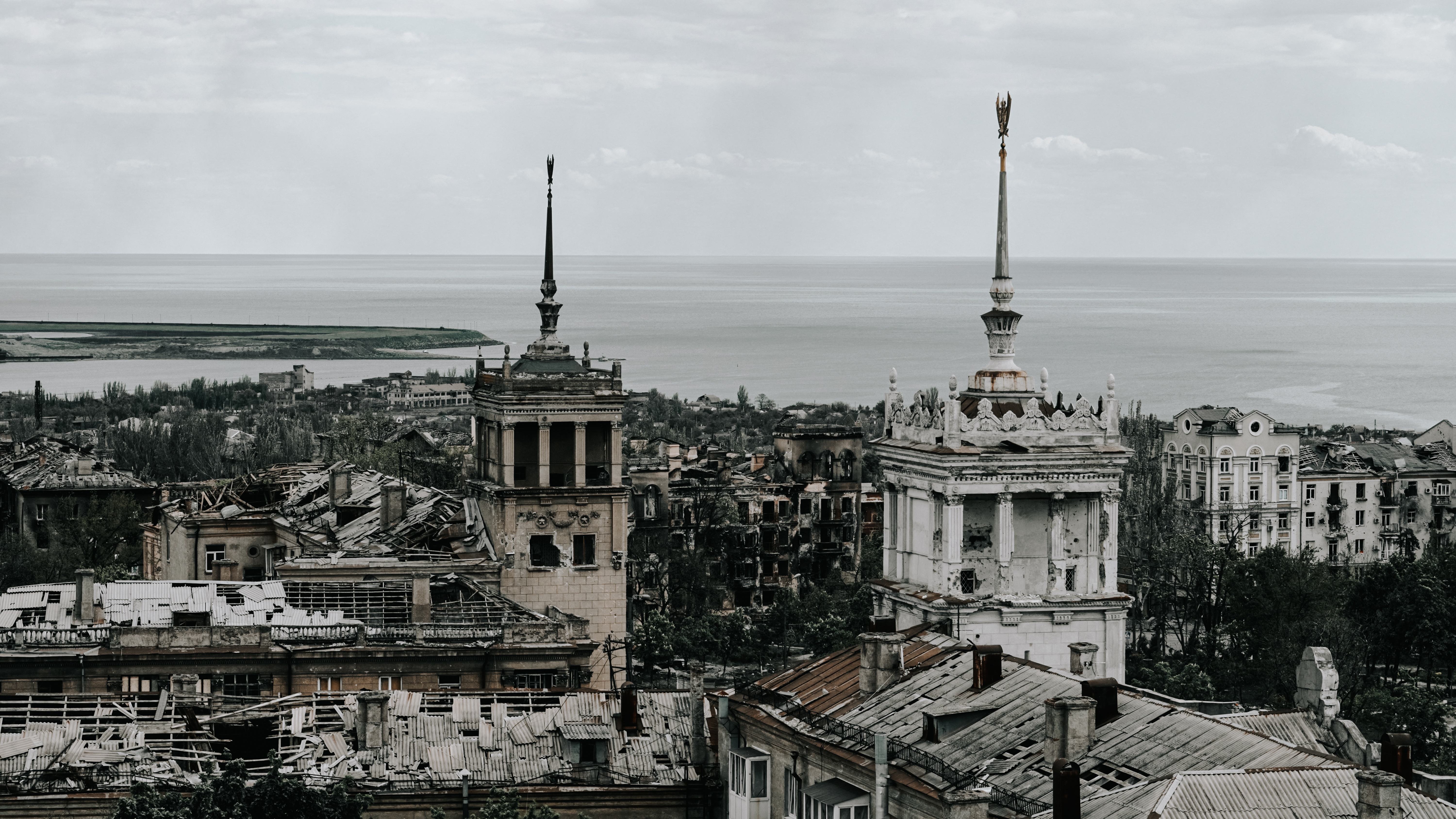 Фільтраційні табори Маріуполя: як росіяни забирають українських чоловіків